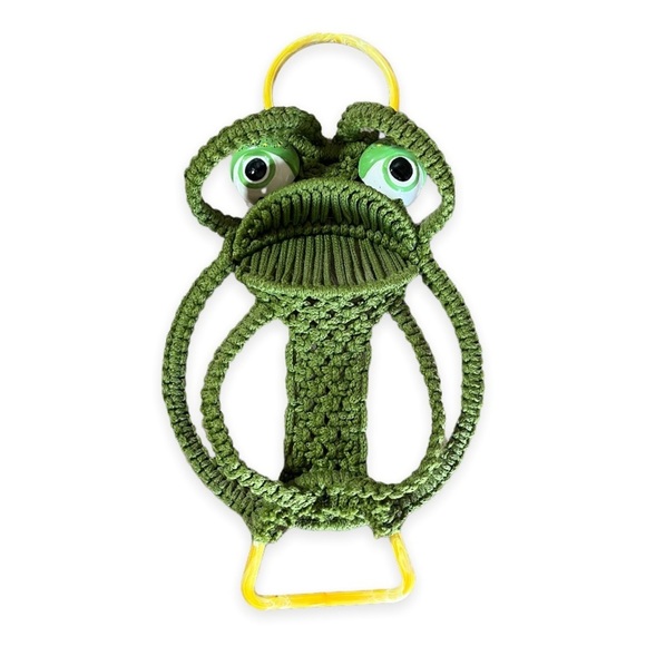 Vintage Macrame Green Frog Towel Holder Ring Wall Hanging 19.5” Ceramic Eyes - Picture 1 of 5